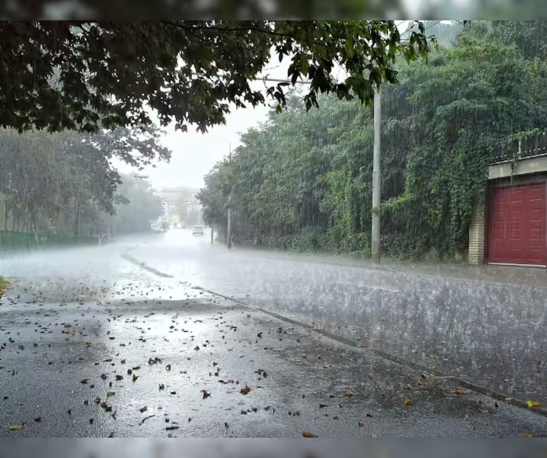 Rain forecast in Kolkata on Tuesday evening