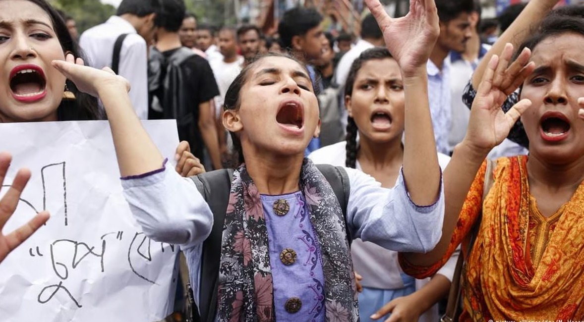 The harsh clash in student protests against quota reforms in the country of Bangladesh