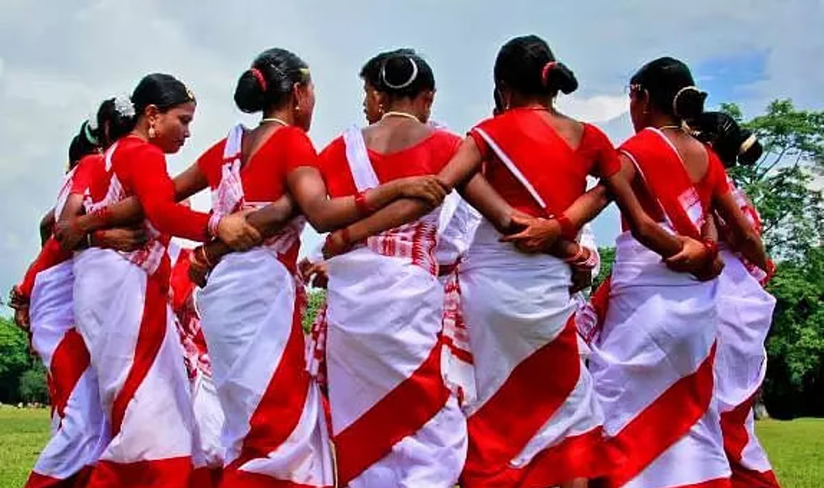 Dibrugarh hosted a massive Jhumoir dance rehearsal prior to a major cultural event